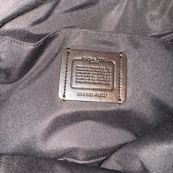 Coach White pebbled leather bag Tote zip top gold chalk Bag handbag F48637 - Picture 12 of 12